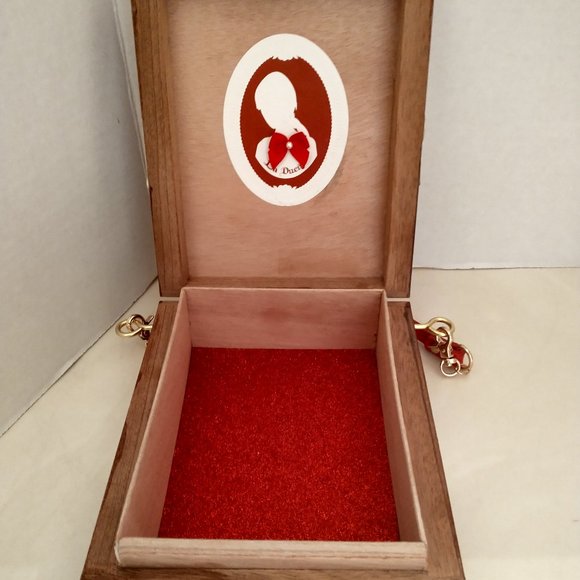 Original Suenos de Saundra Upcycled LA DUENA Cigar Box Purse - Picture 7 of 12